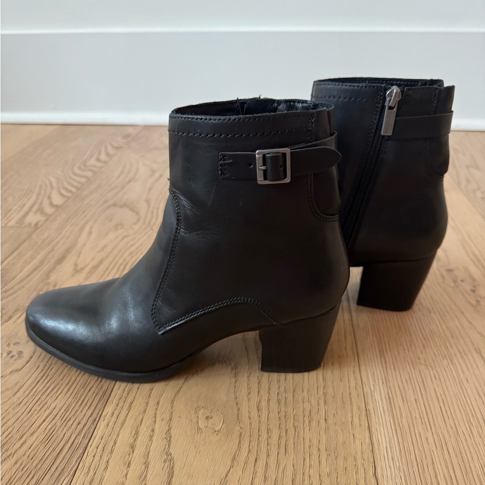 Rubi Arch Support Weather-Friendly Boot by Aetrex